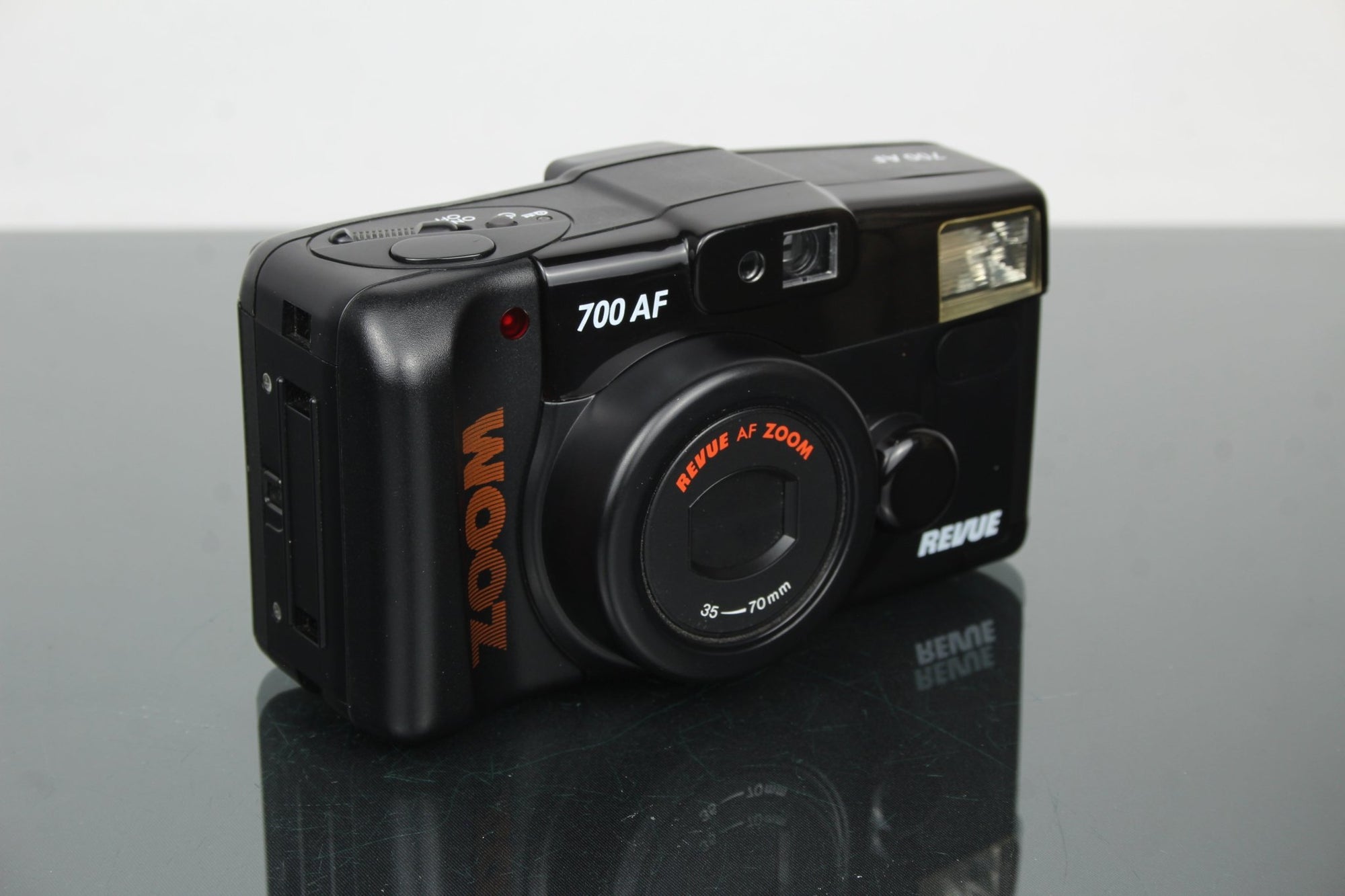 Revue 700 AF Zoom - Dutch|Thrift