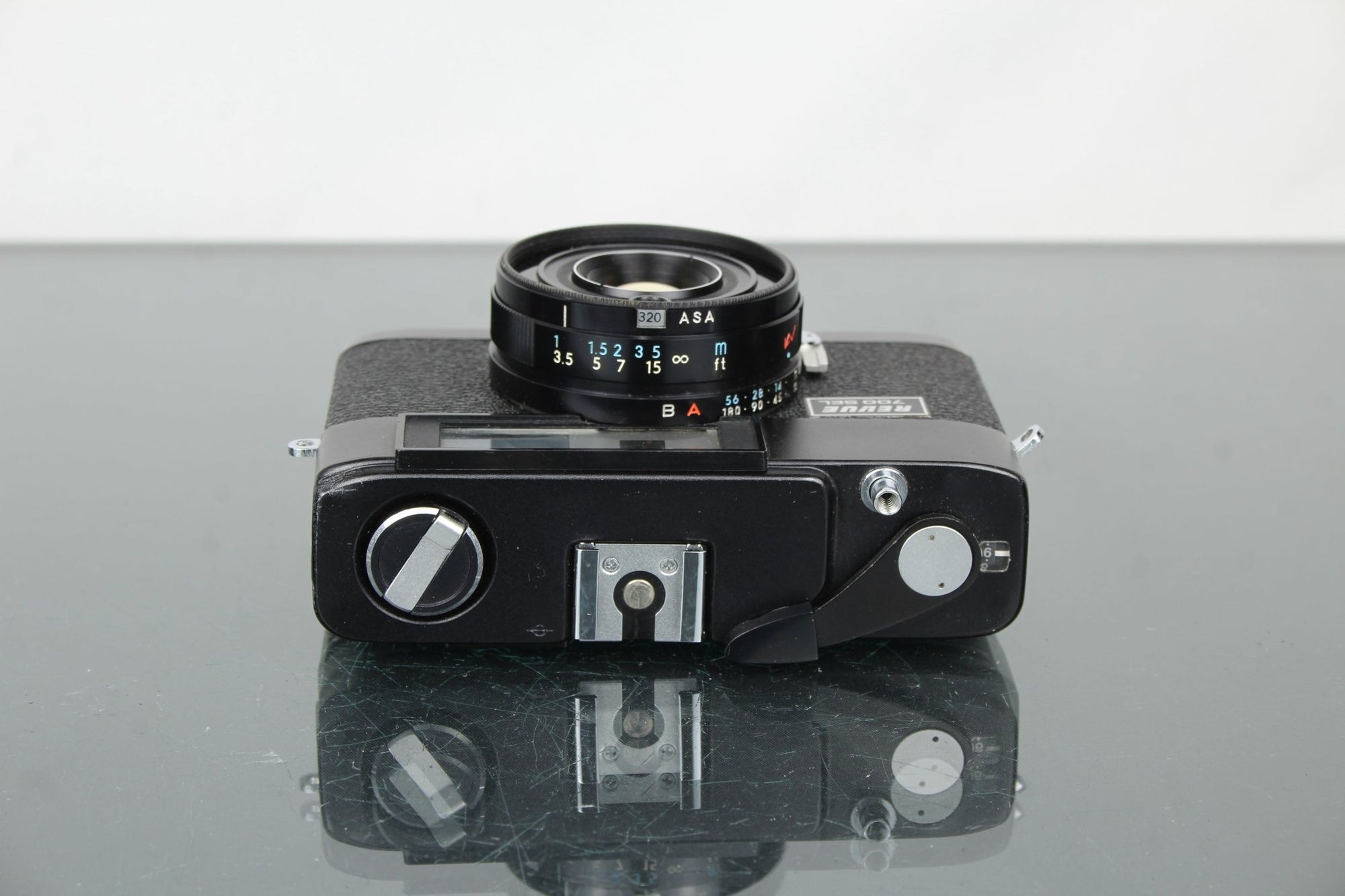 Revue 700 SEL - Dutch|Thrift