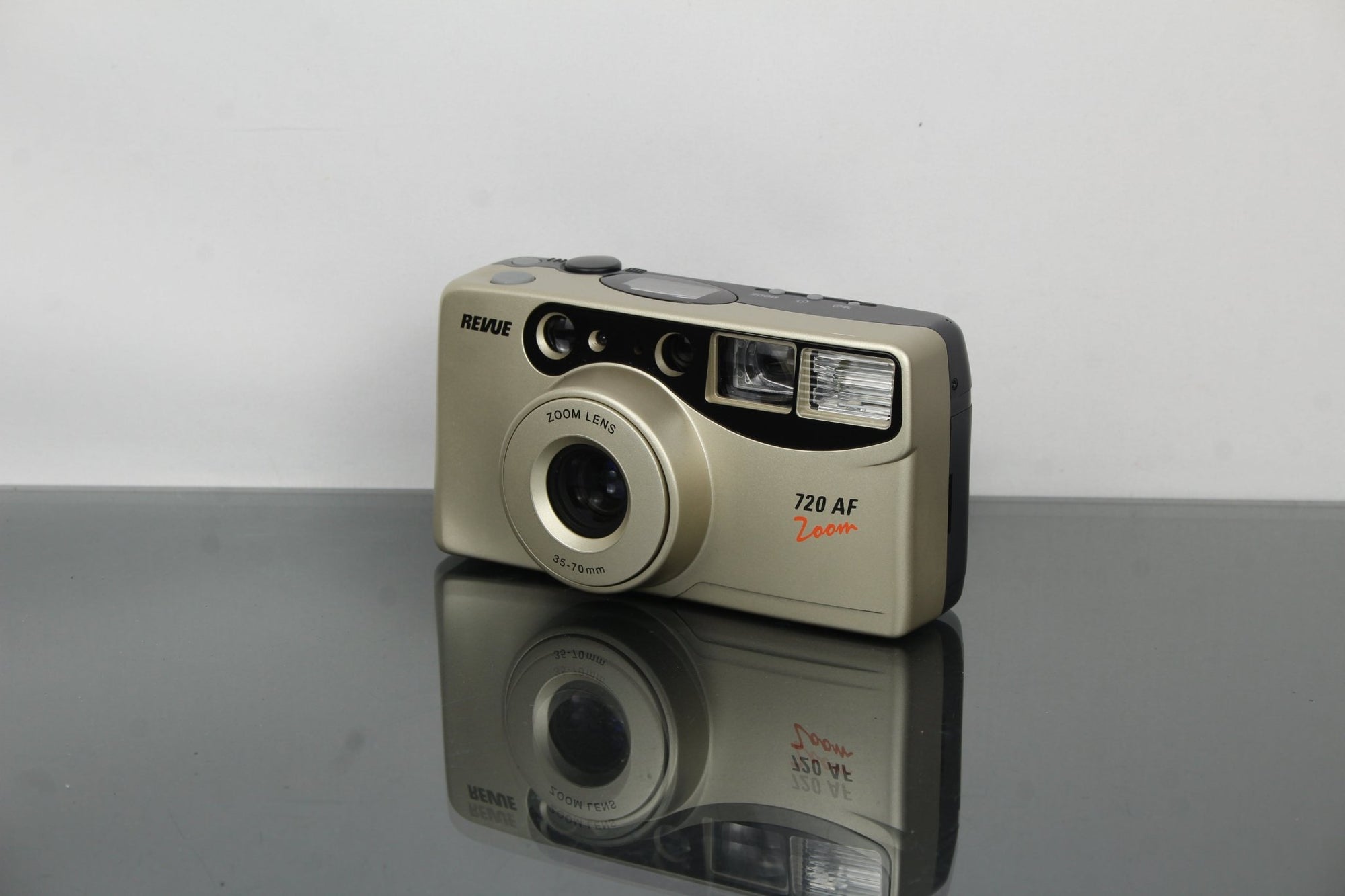 Revue 720 AF Zoom - Dutch|Thrift