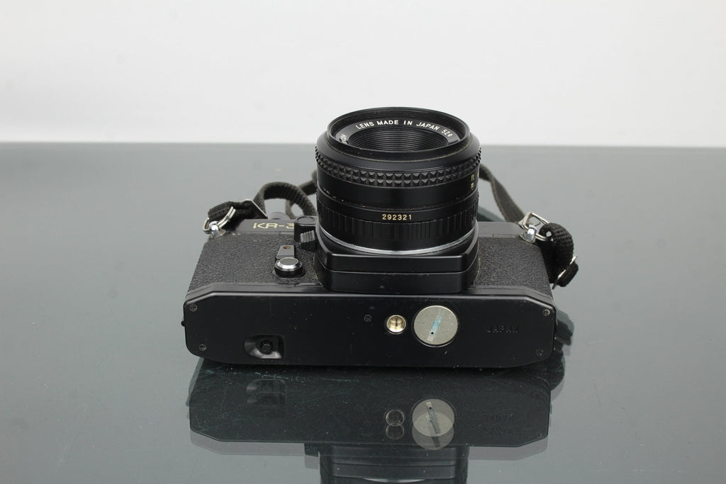 Ricoh KR - 5 + Rikenon 55mm 1:2.2 lens - Dutch|Thrift