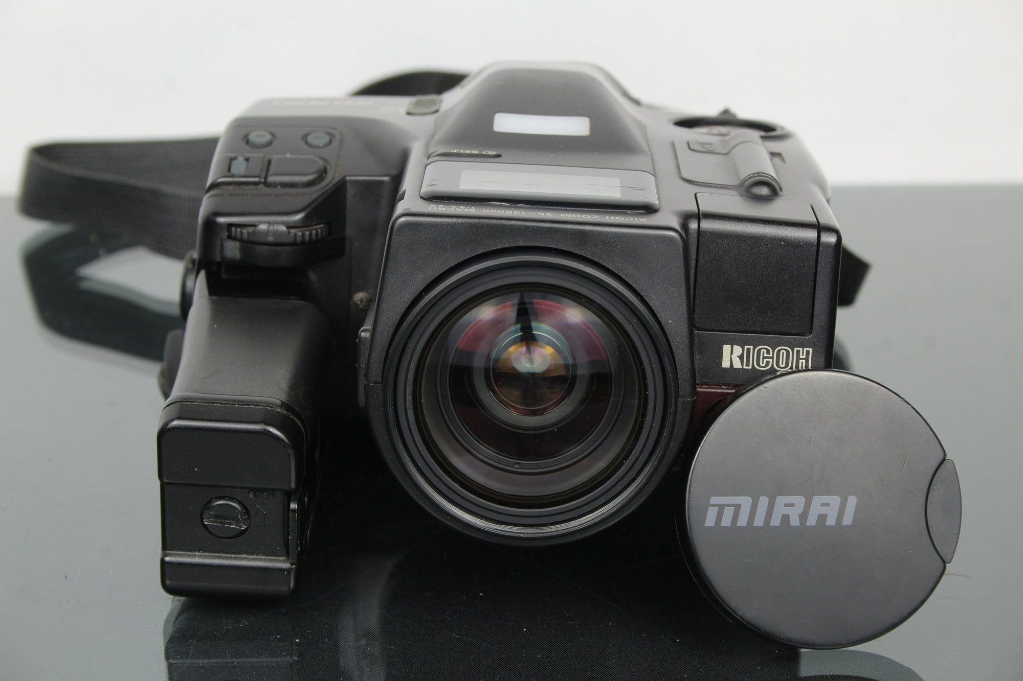 Ricoh Mirai Zoom 35 - 135mm + Ricoh Flash - Dutch|Thrift