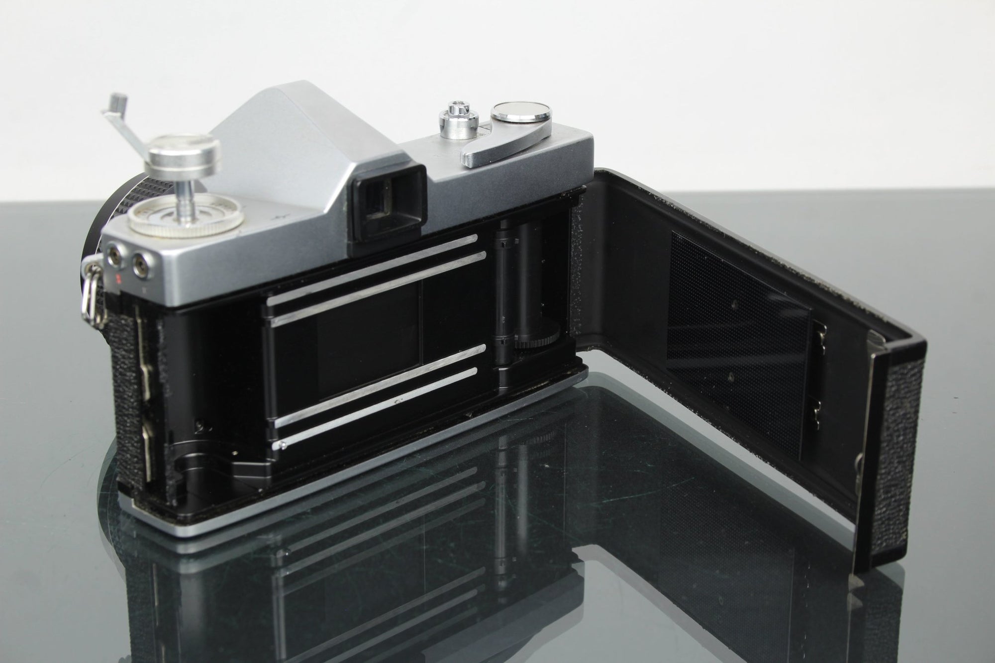 Ricoh Singlex TLS + 50mm 1:2 Auto Rikenon lens - Dutch|Thrift