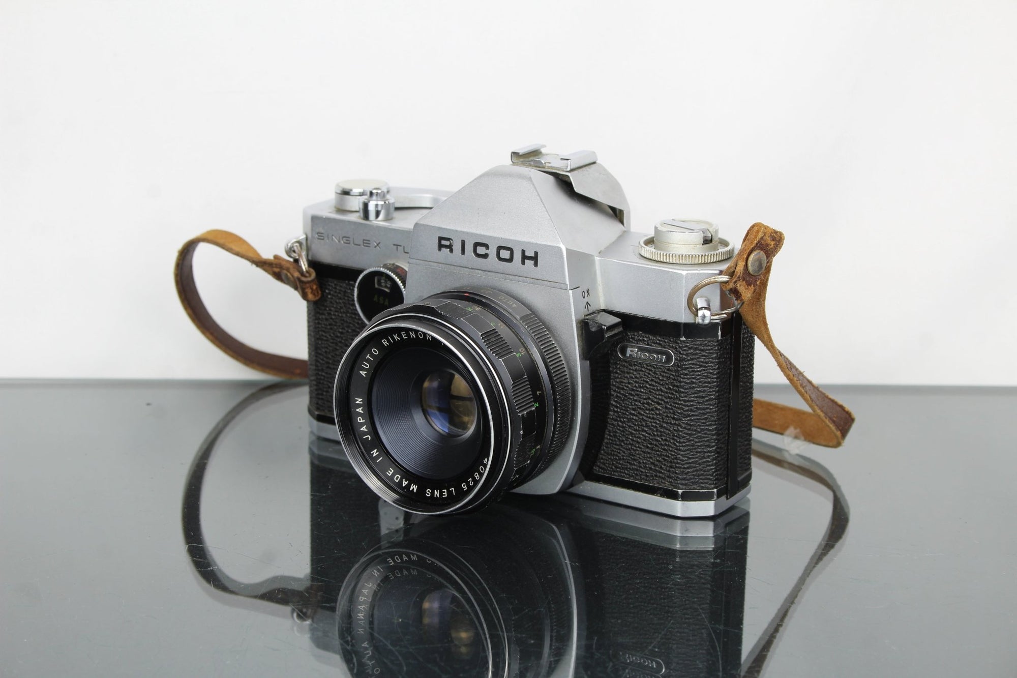 Ricoh singlex tls + Rikenon 1:2.8 55mm lens - Dutch|Thrift