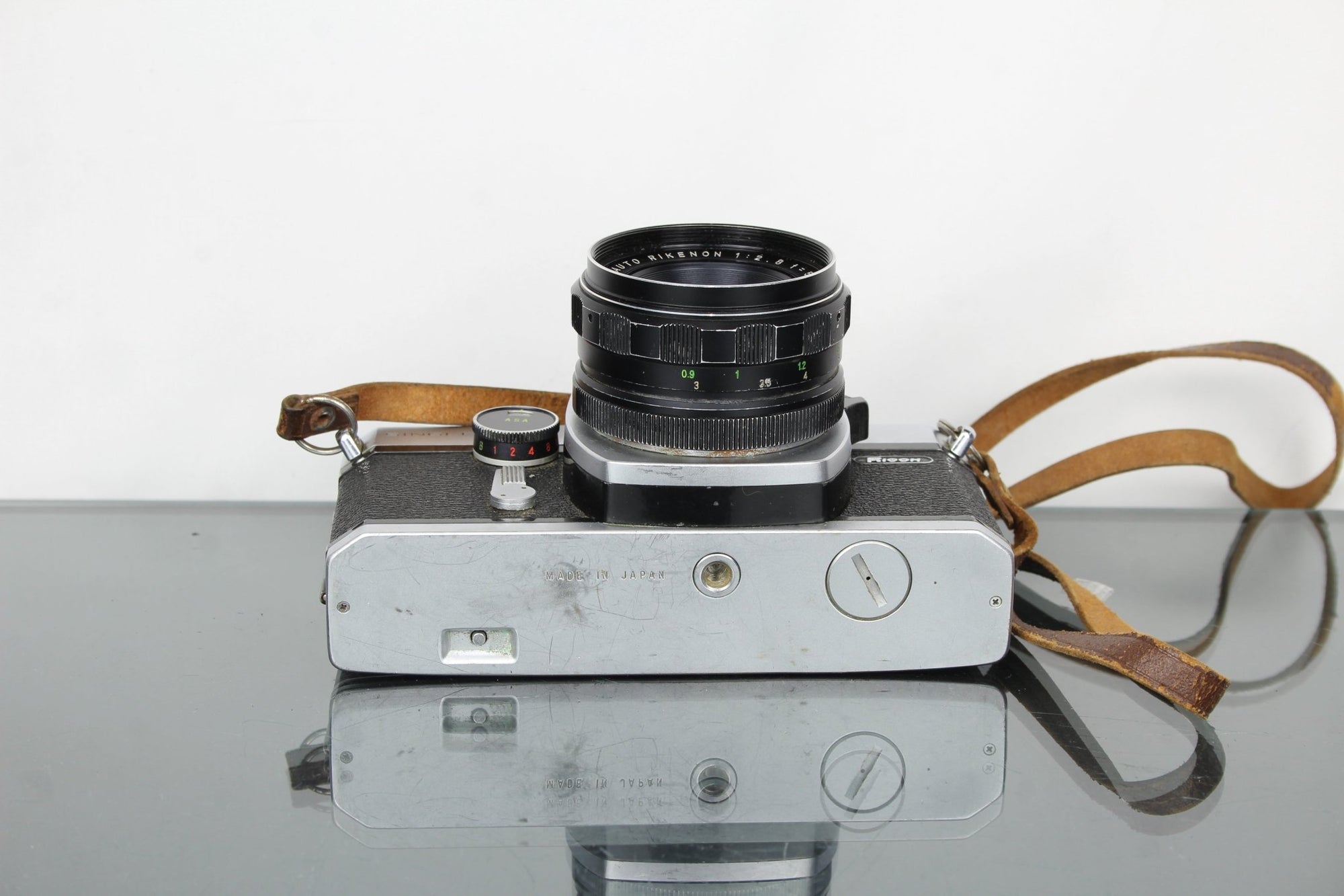 Ricoh singlex tls + Rikenon 1:2.8 55mm lens - Dutch|Thrift
