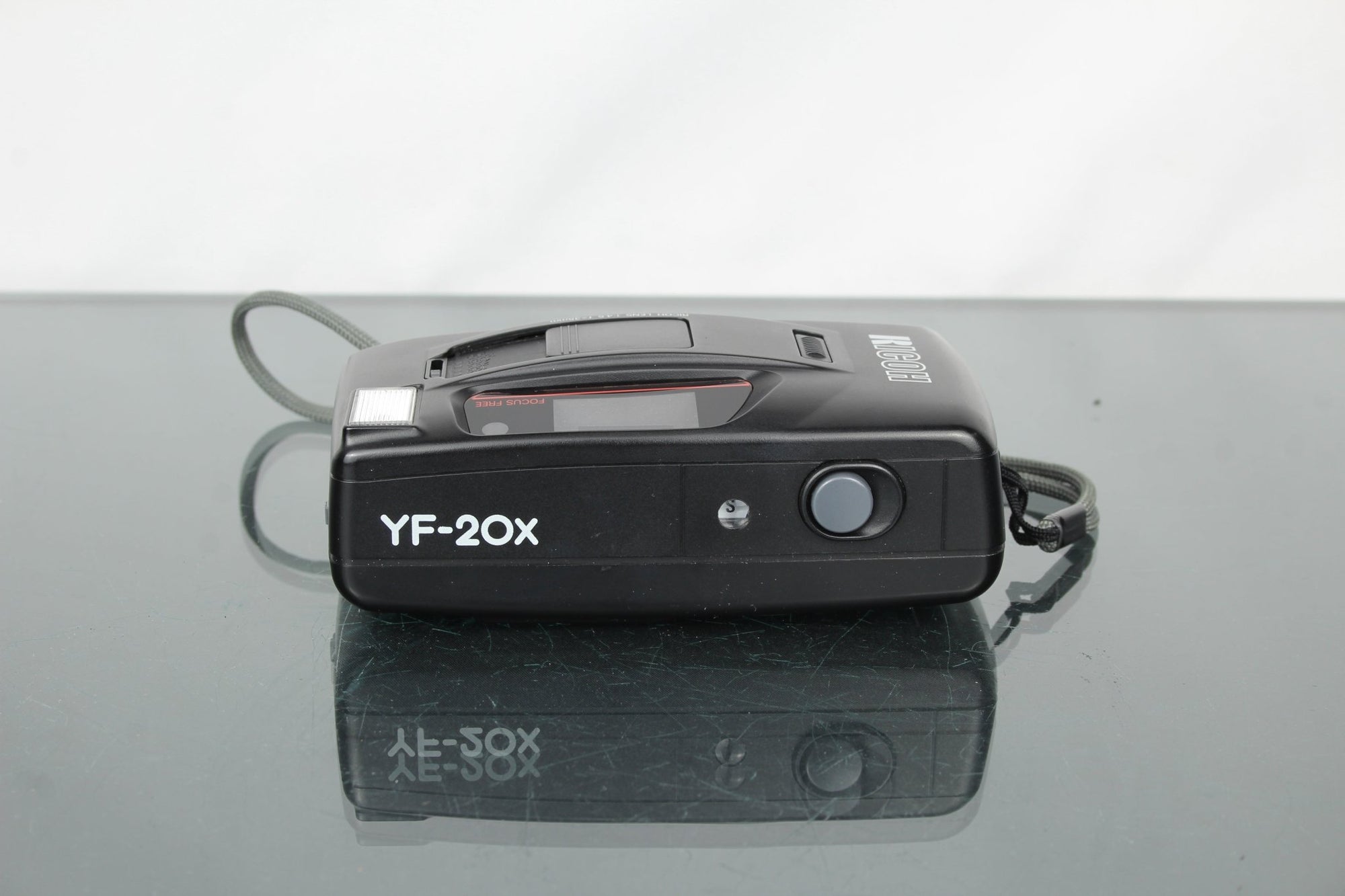 Ricoh YF - 20X - Dutch|Thrift