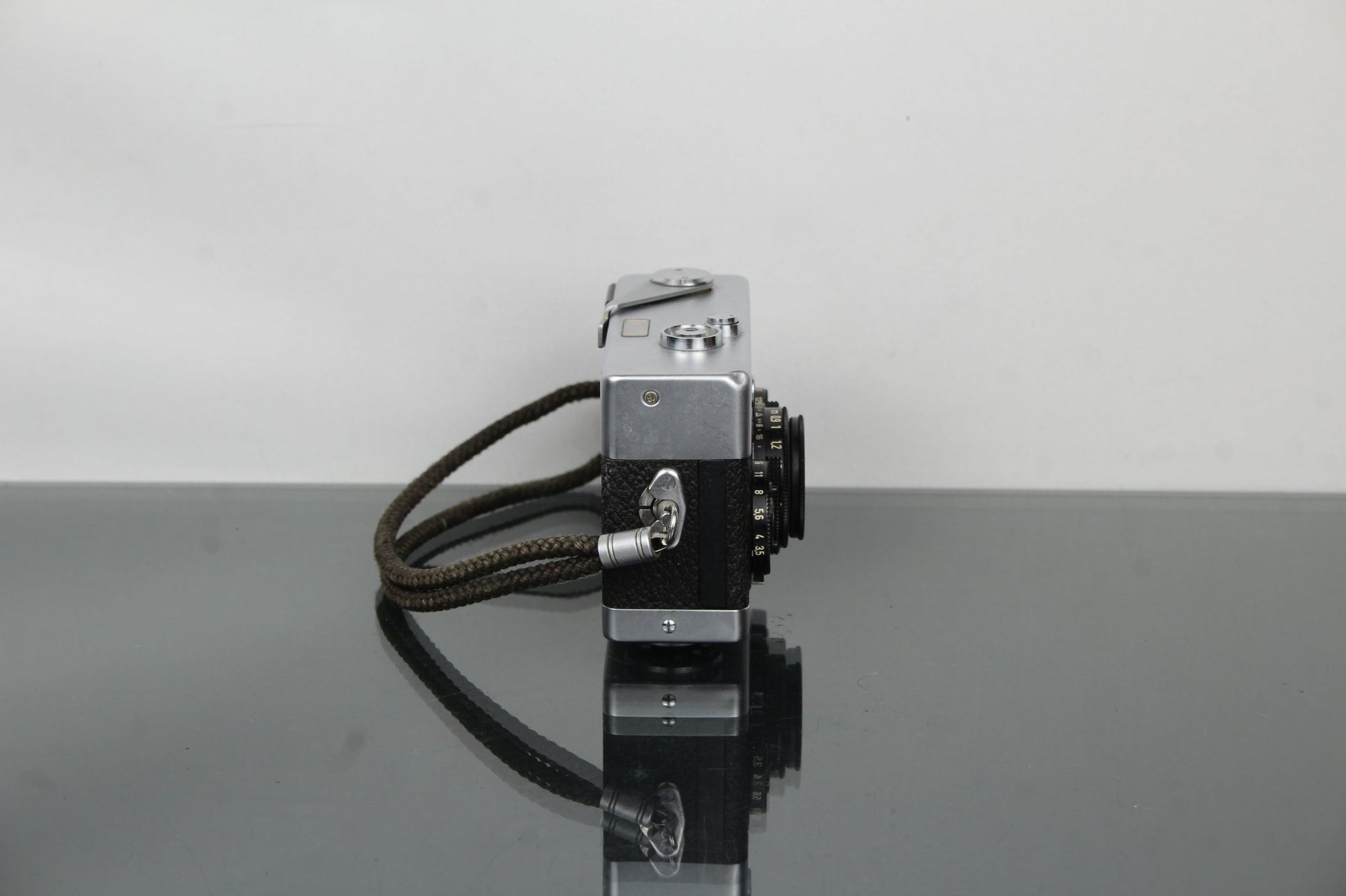 Rollei 35 1:3.5 f+40mm - Dutch|Thrift