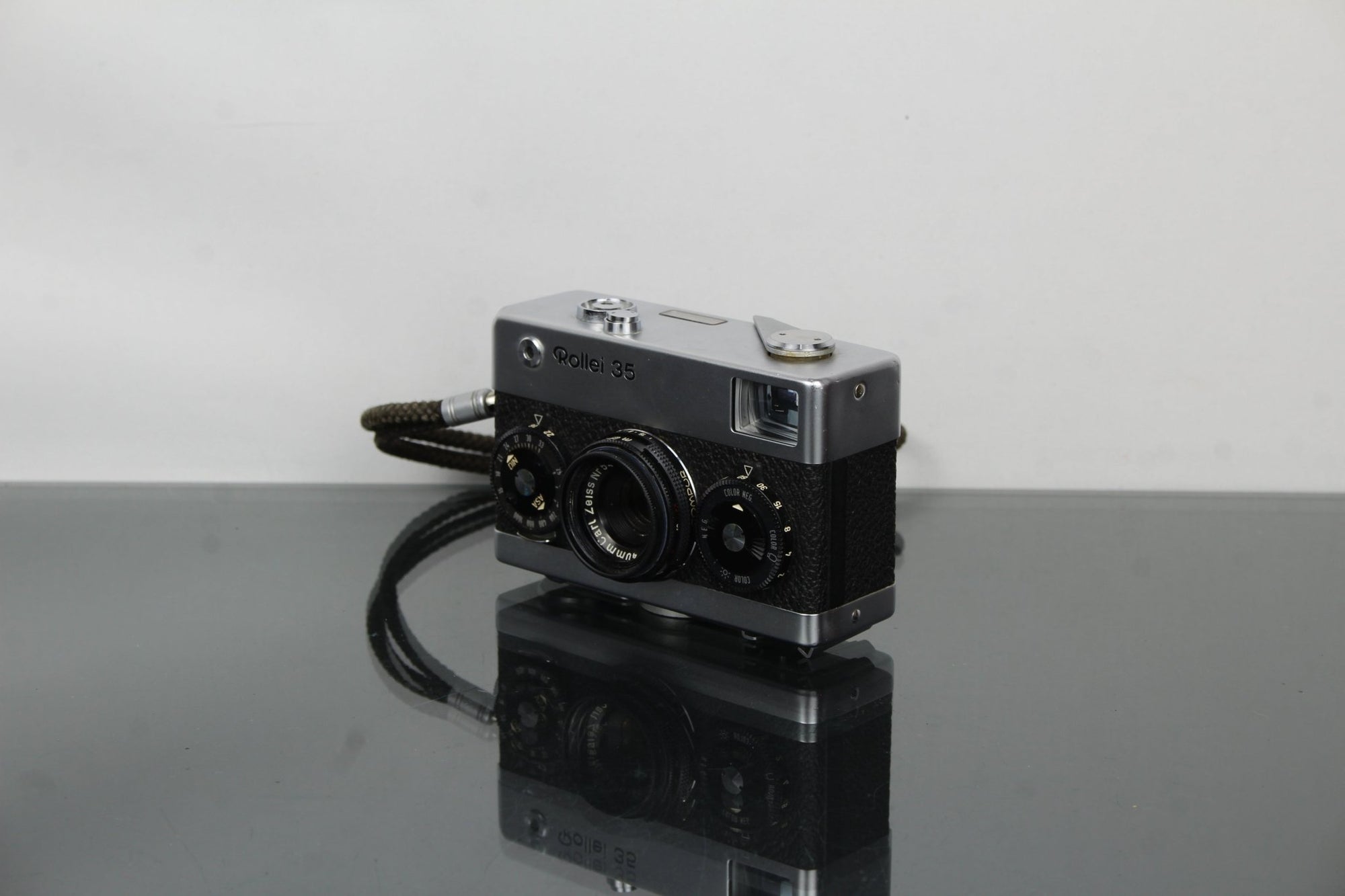 Rollei 35 1:3.5 f+40mm - Dutch|Thrift