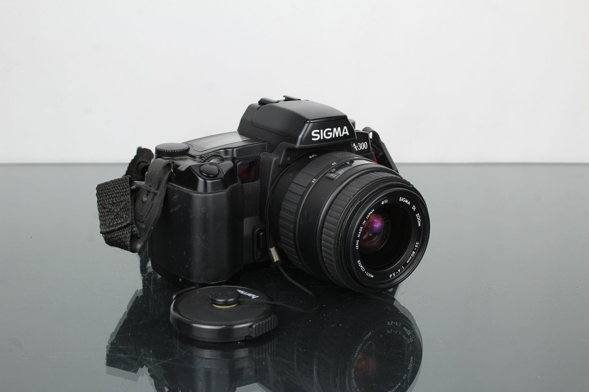 Sigma SA - 300 + Sigma DL zoom 35 - 80MM 1:4 - 5.6 - Dutch|Thrift