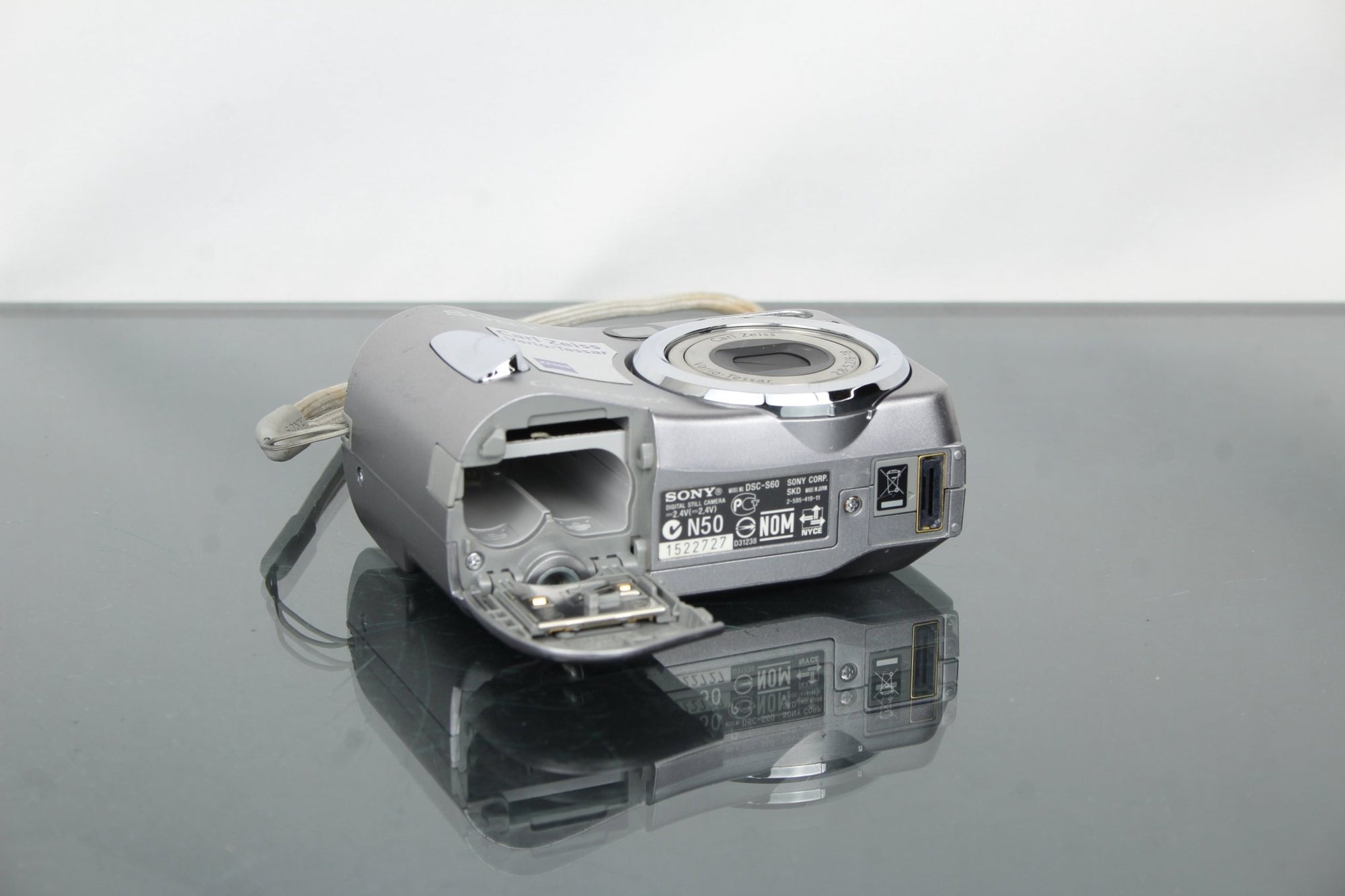 Sony Cyber - shot DSC - S60 - Dutch|Thrift