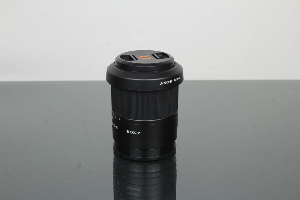 Sony DT 18 - 70mm F3.5 - 5.6 + Sony A - mount - Dutch|Thrift