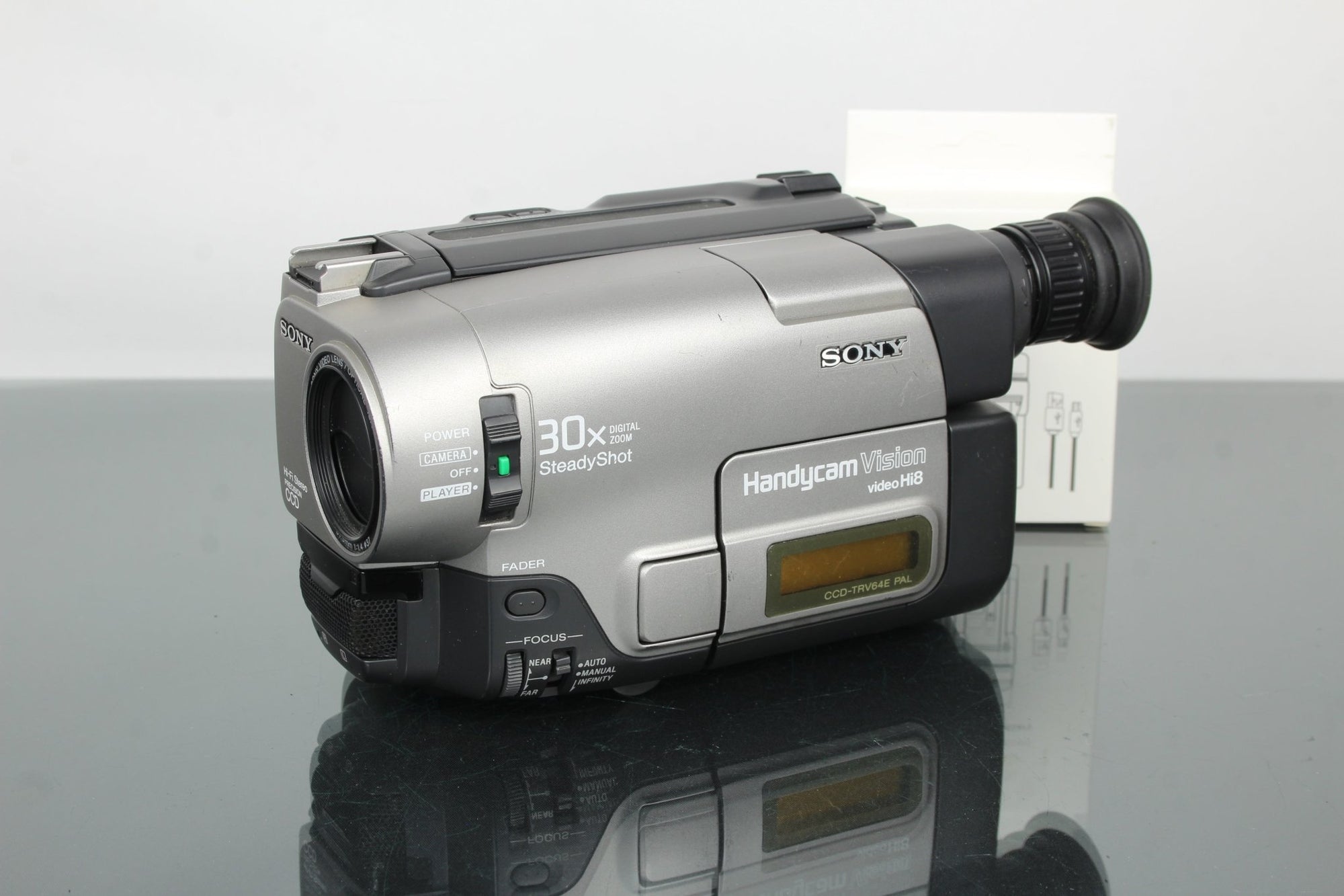 Sony Handycam CCD - TRV64E - Dutch|Thrift