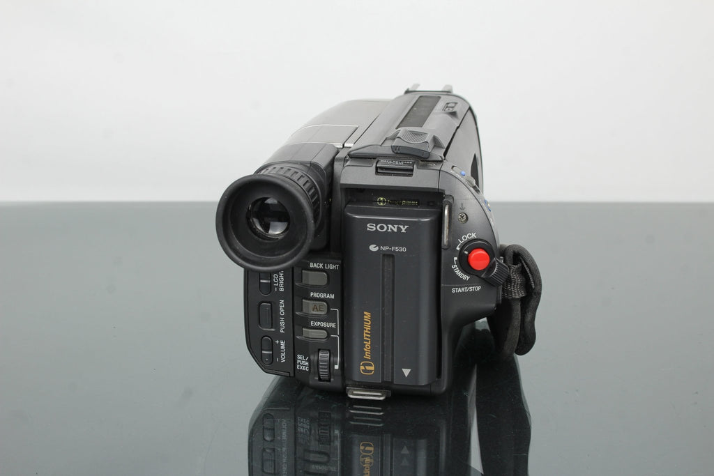 Sony Handycam CCD - TRV64E - Dutch|Thrift
