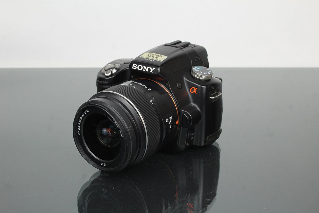 Sony SLT A33 + Sony DT 3.5 - 5.6/18 - 55 Lens - Dutch|Thrift