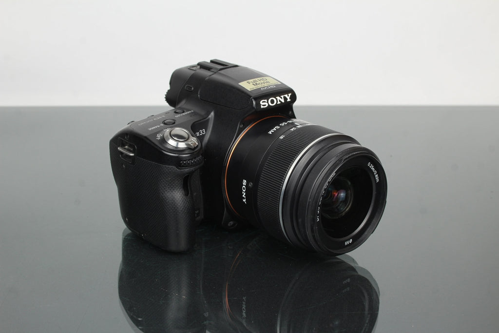 Sony SLT A33 + Sony DT 3.5 - 5.6/18 - 55 Lens - Dutch|Thrift