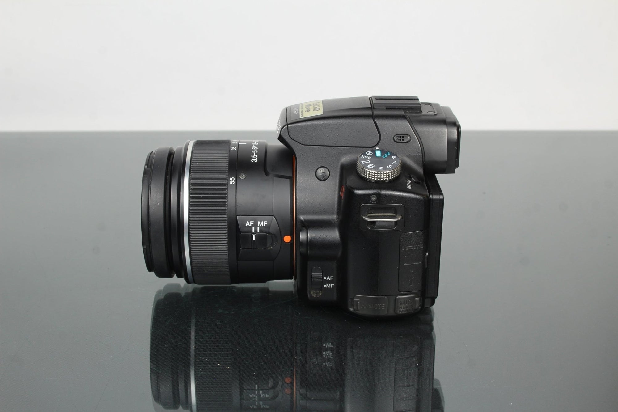 Sony SLT A33 + Sony DT 3.5 - 5.6/18 - 55 Lens - Dutch|Thrift