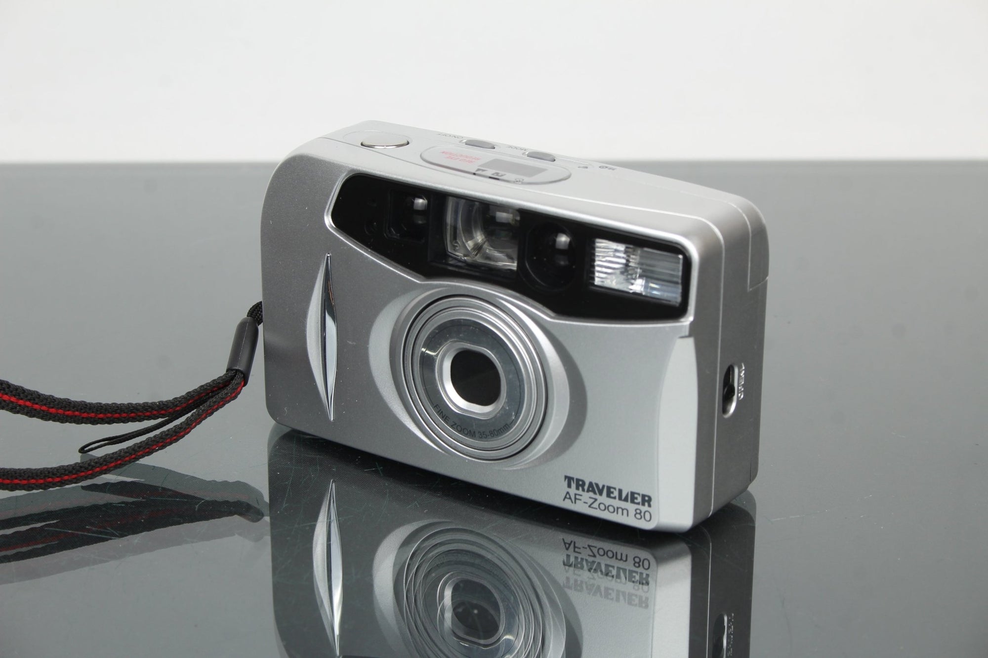 Traveler AF - Zoom 80 - Dutch|Thrift