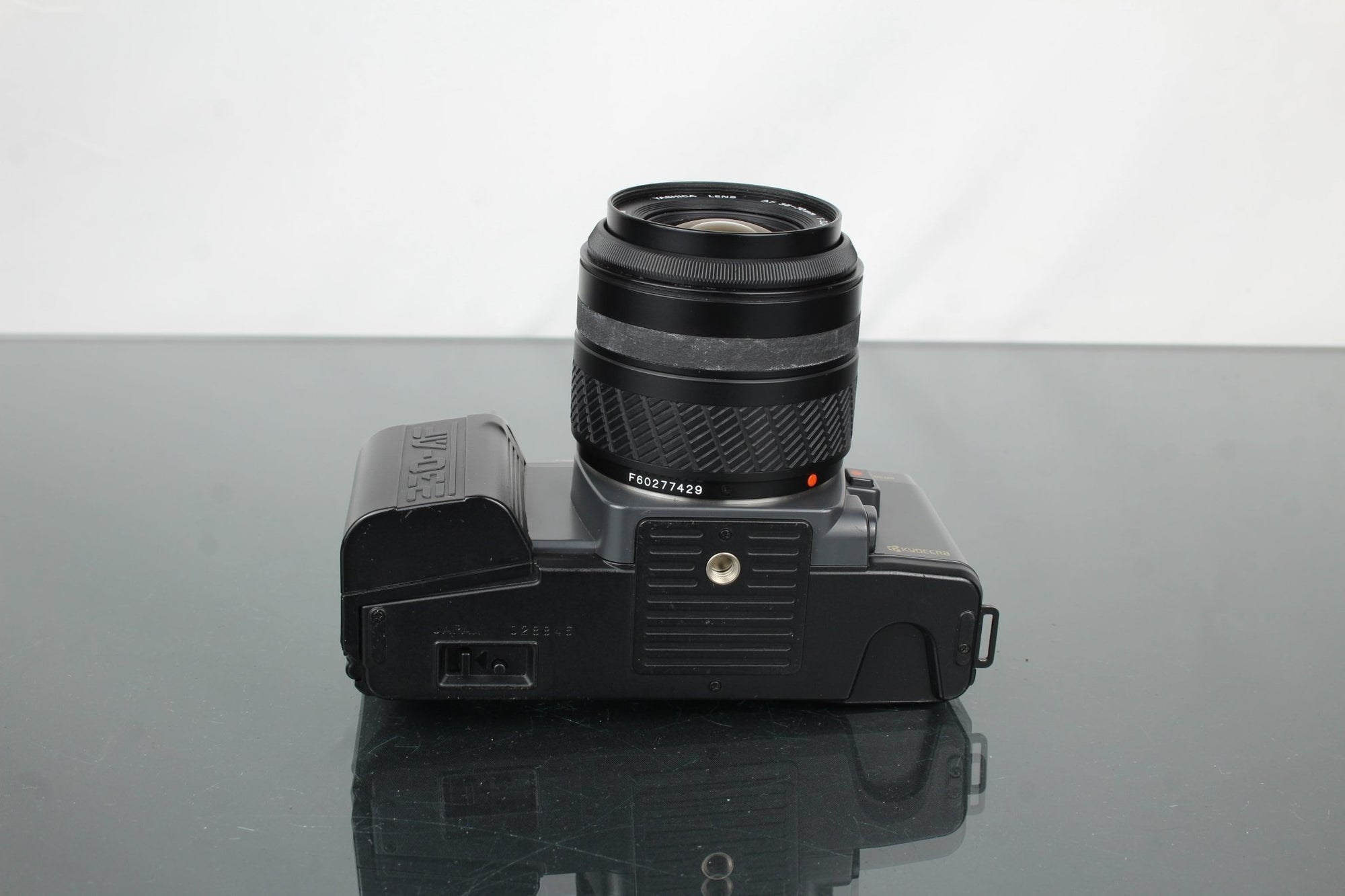 Yashica 230 - AF + Yashica AF 35 - 70mm 1:3.3 - 4.5 - Dutch|Thrift