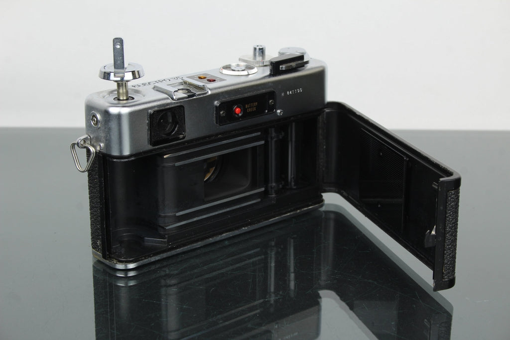 Yashica Electro 35 GSN - Dutch|Thrift