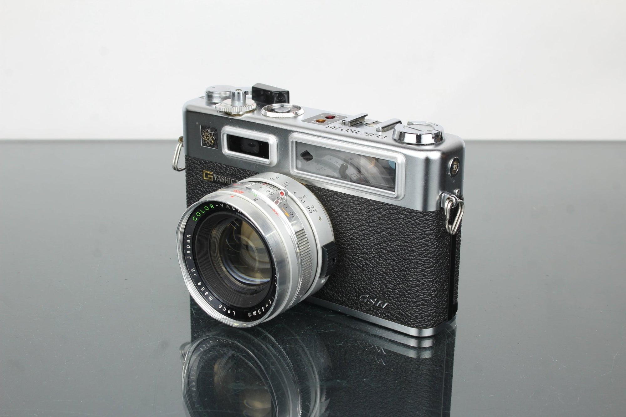 Yashica Electro 35 GSN - Dutch|Thrift