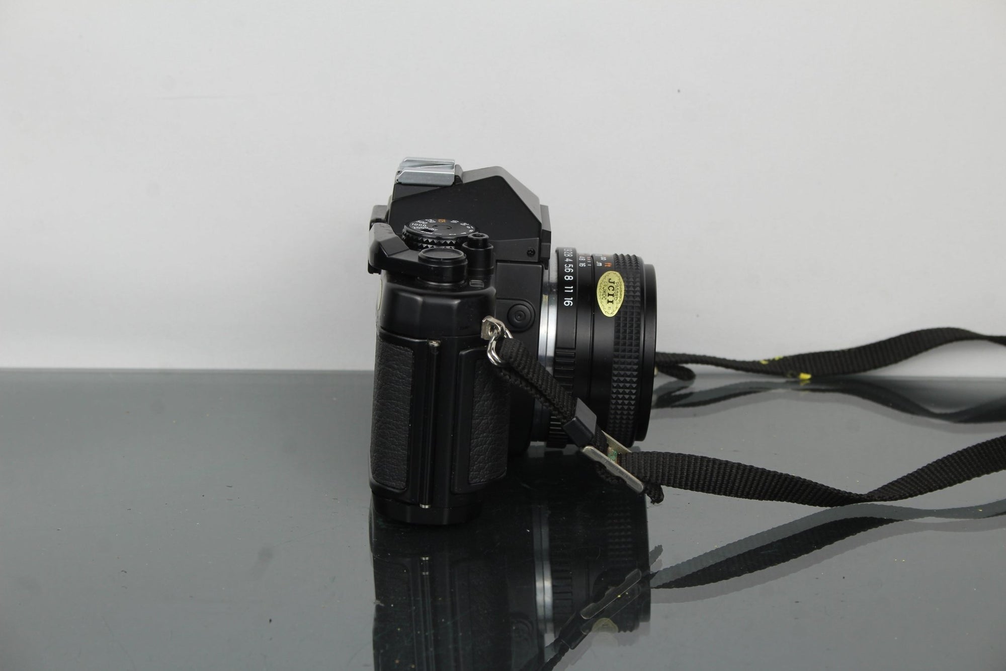 Yashica FX - 3 Super 2000 + Yashica ML 50mm 1:1.9 lens - Dutch|Thrift