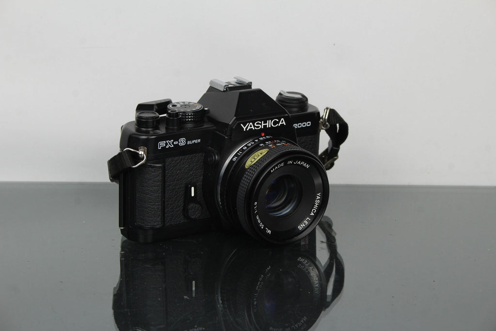 Yashica FX - 3 Super 2000 + Yashica ML 50mm 1:1.9 lens - Dutch|Thrift