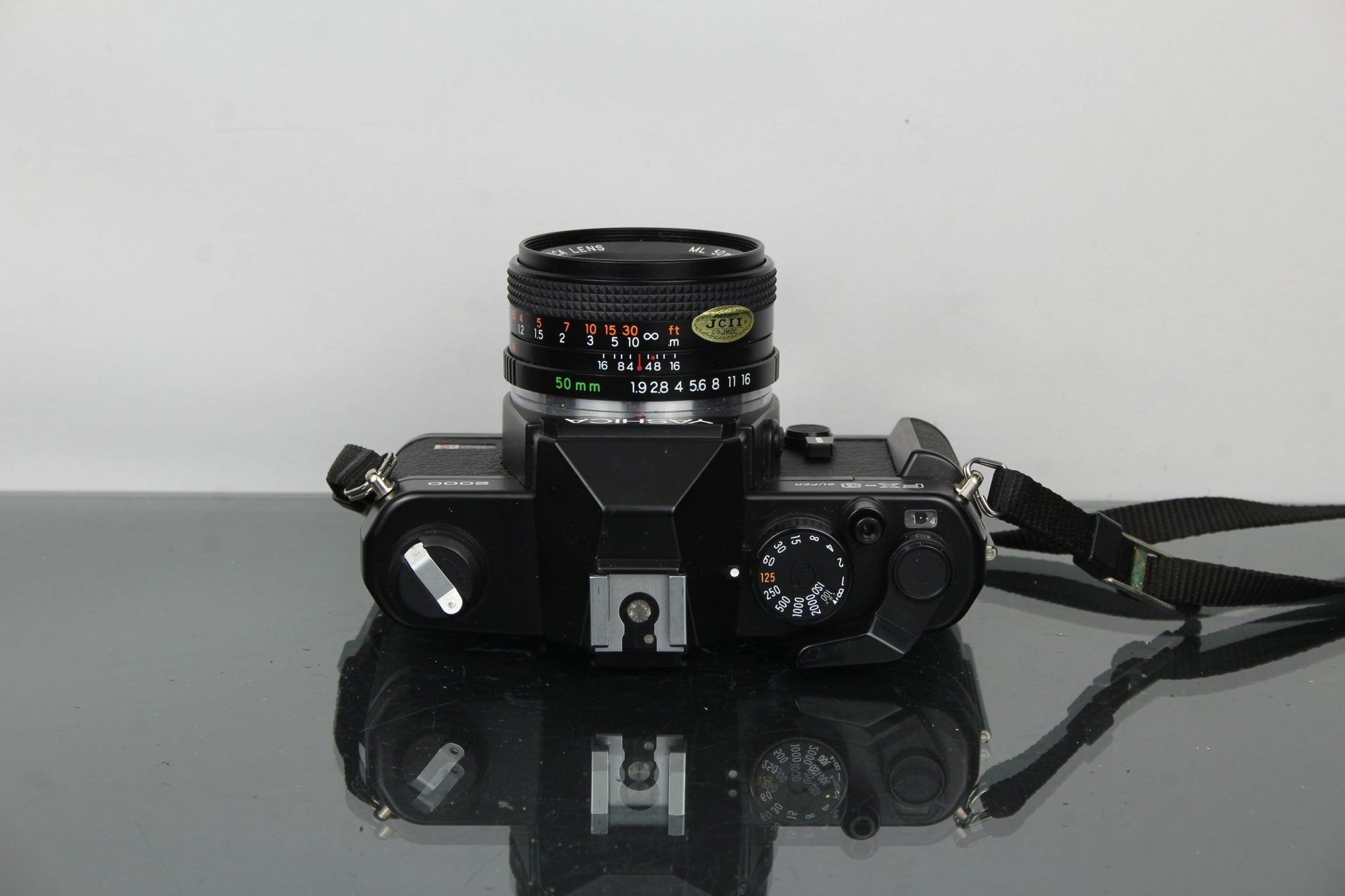 Yashica FX - 3 Super 2000 + Yashica ML 50mm 1:1.9 lens - Dutch|Thrift
