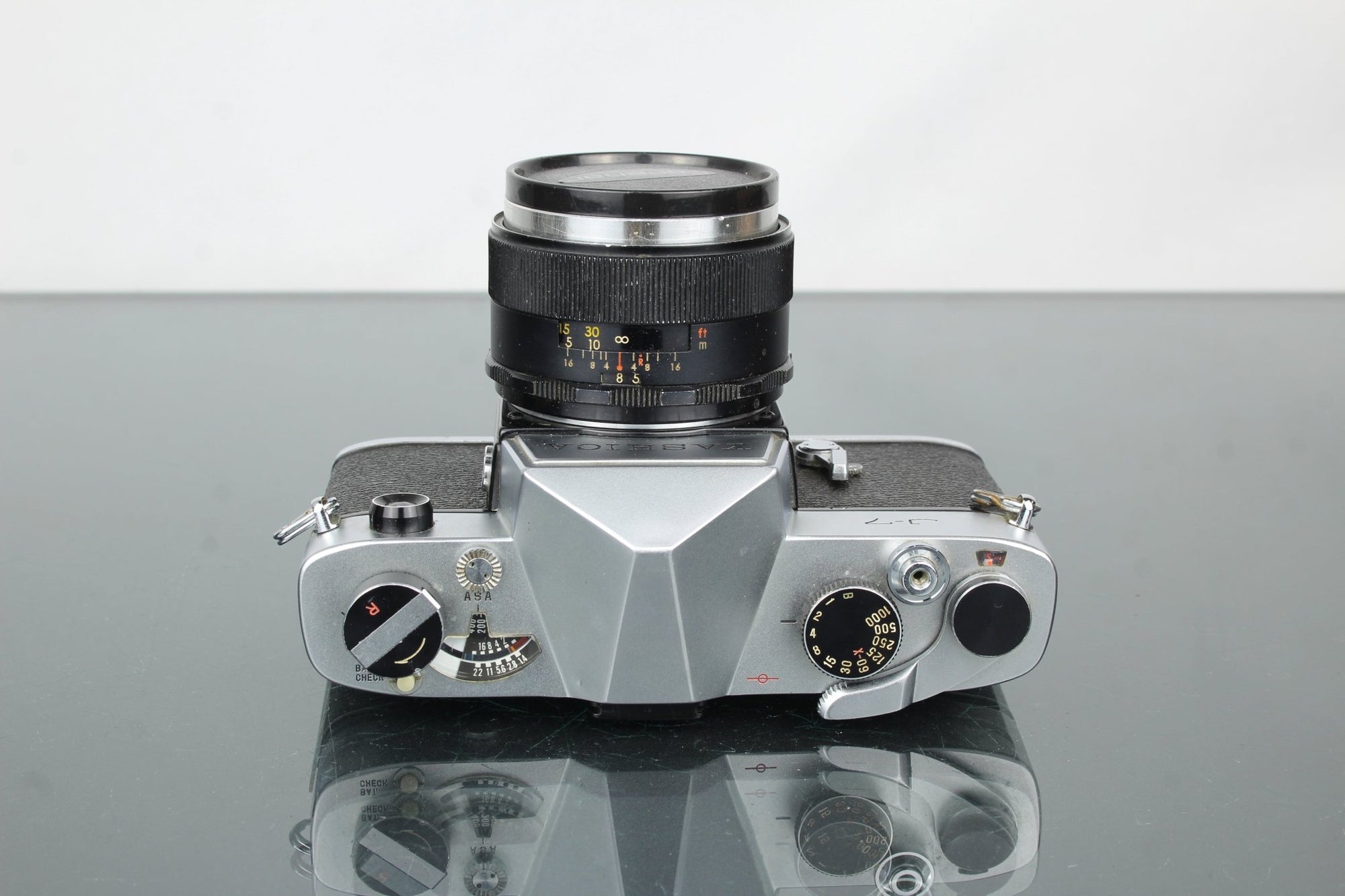 Yashica J - 7 + Yashinon - DX 1:1.7 50mm - Dutch|Thrift