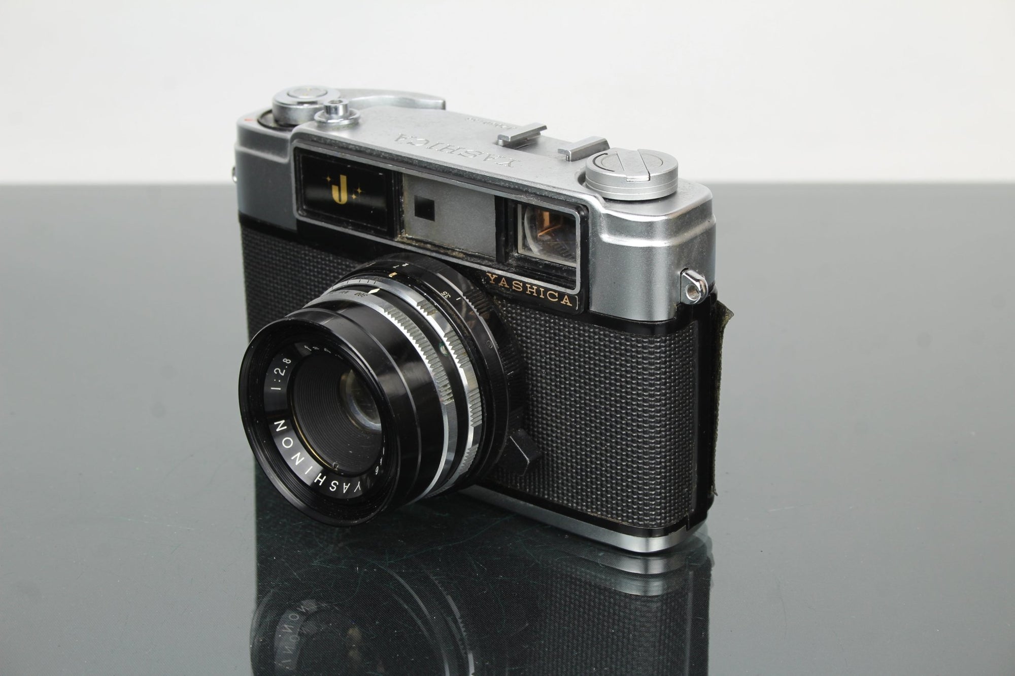 Yashica J Rangefinder - Dutch|Thrift