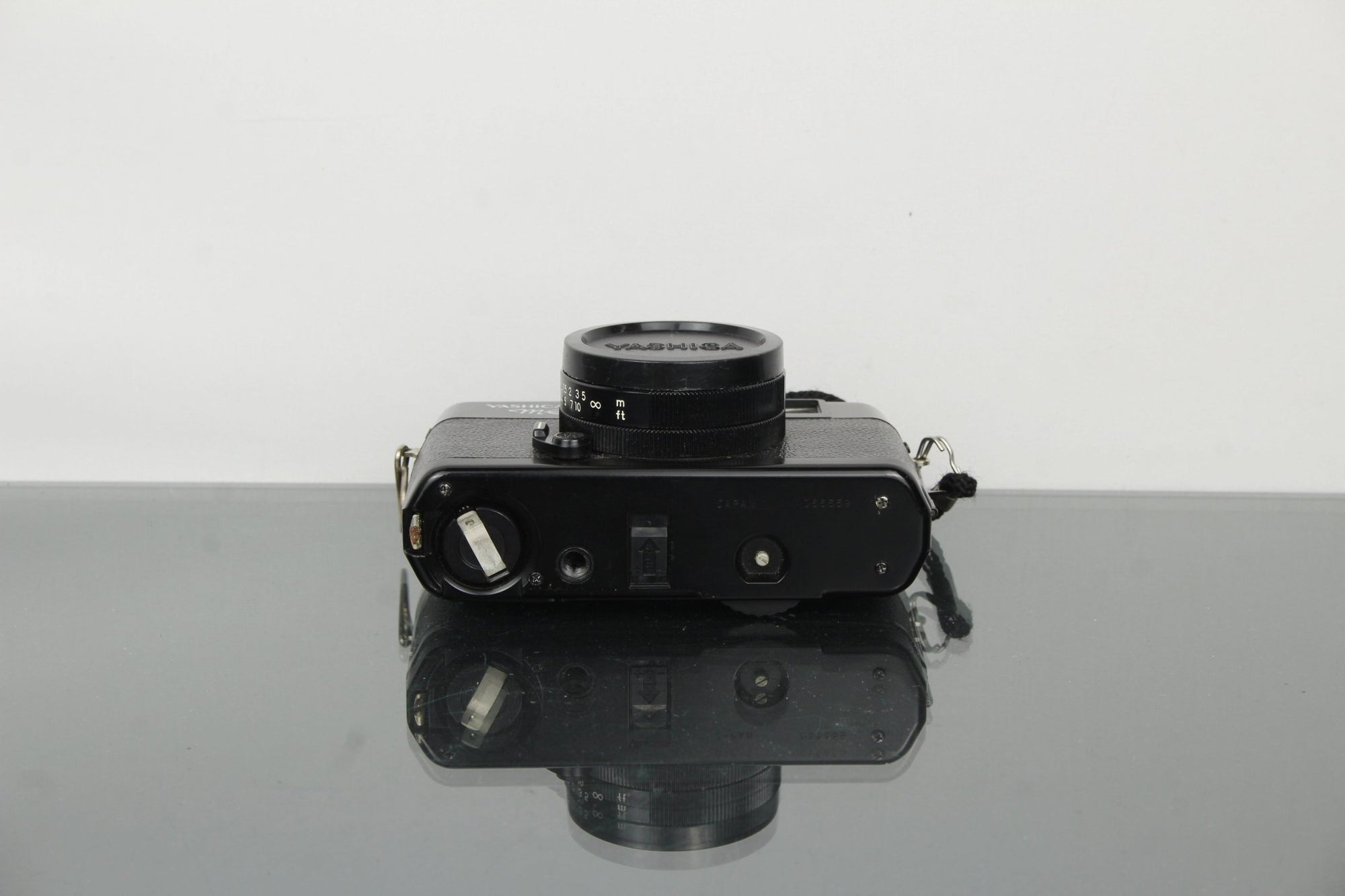 Yashica ME 1 - Dutch|Thrift