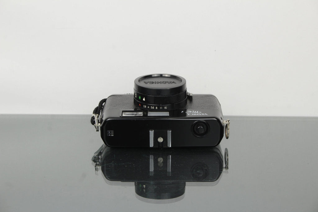 Yashica ME 1 - Dutch|Thrift