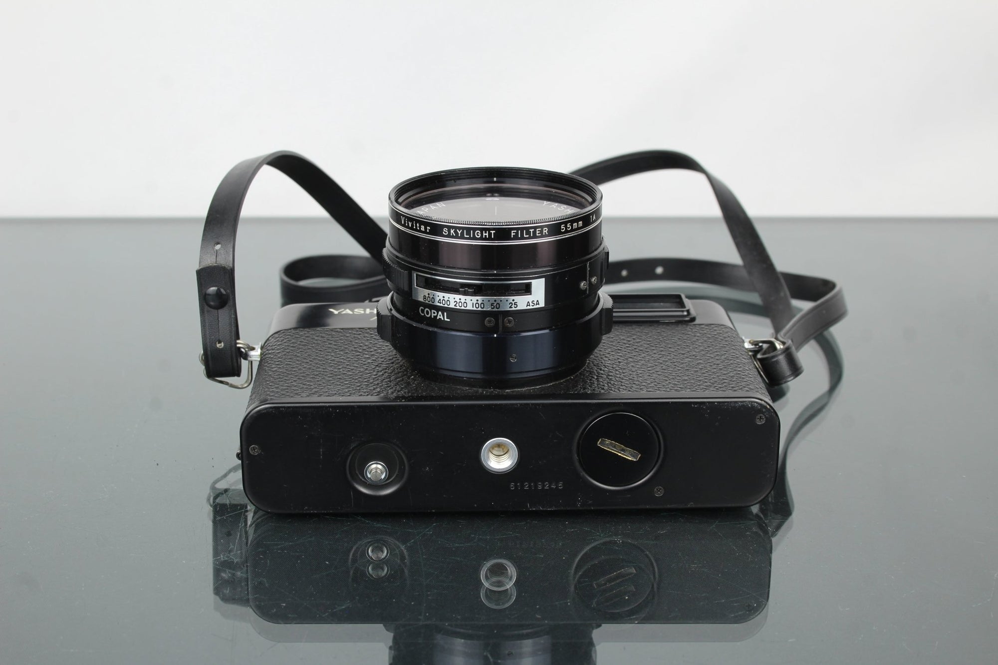 Yashica MG - 1 - Dutch|Thrift