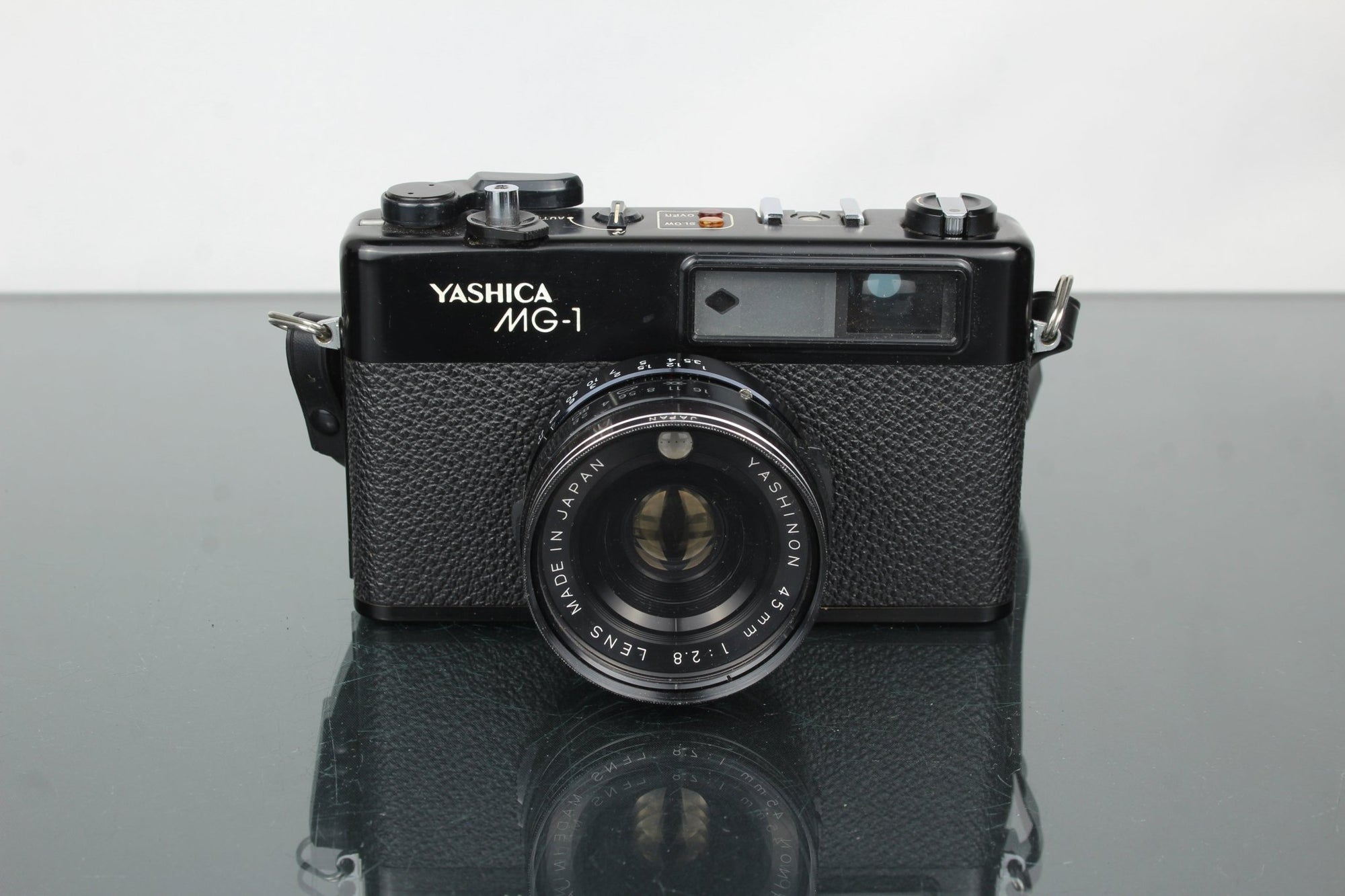 Yashica MG - 1 - Dutch|Thrift