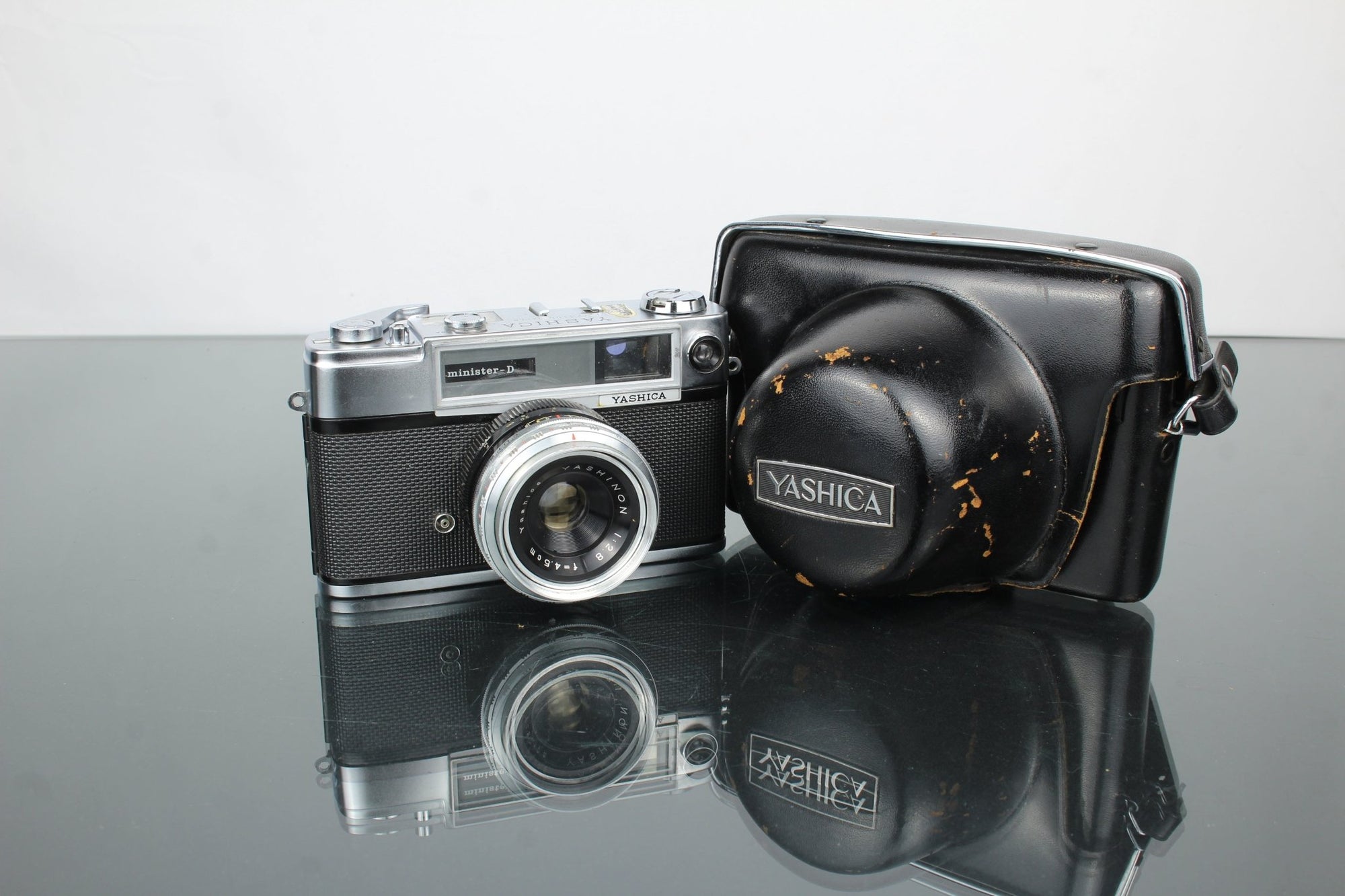 Yashica Minister - D - Dutch|Thrift