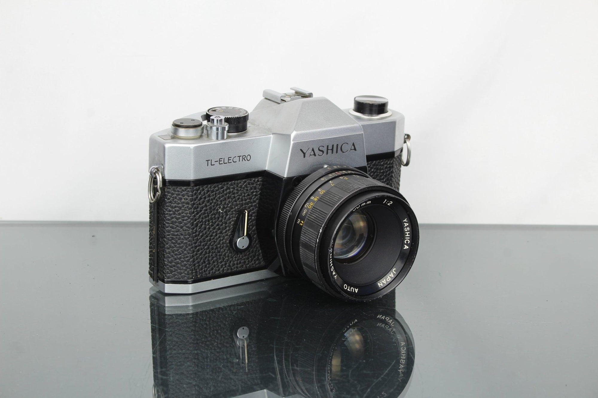 Yashica TL - ELECTRO + Yashinon - DS 1:2 50mm - Dutch|Thrift