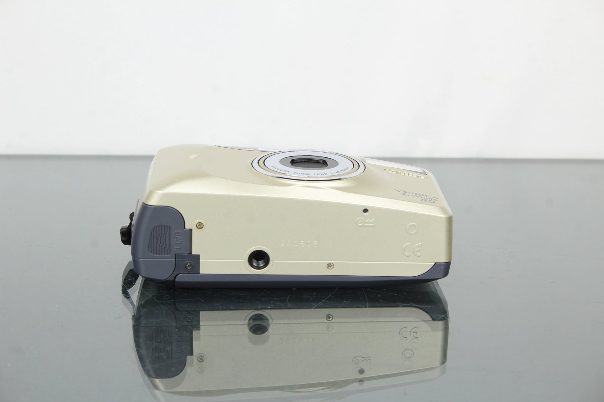 Yashica Zoomate 80 - Dutch|Thrift