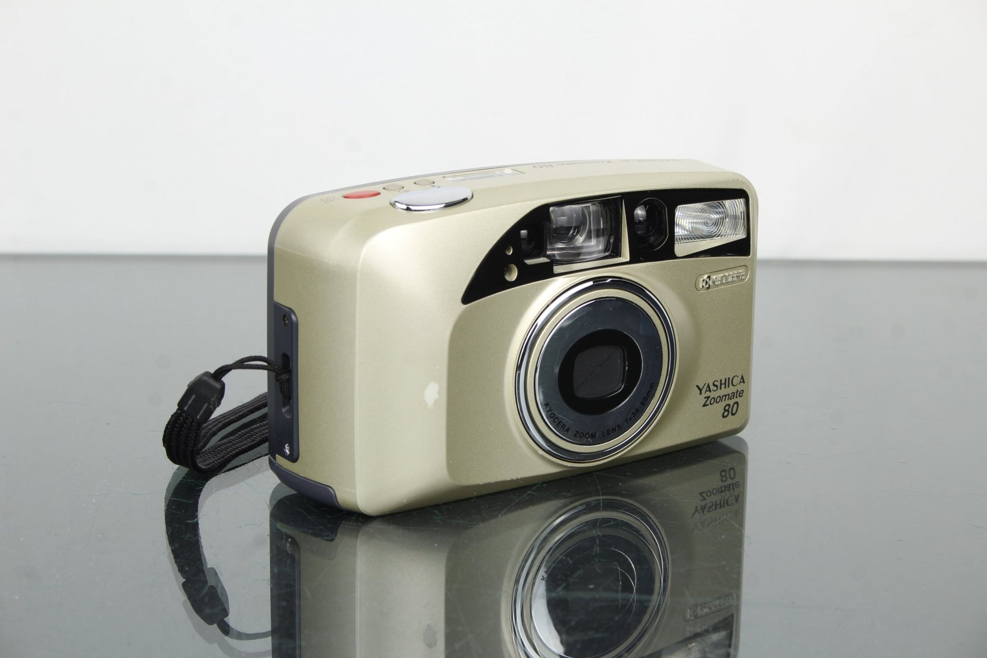 Yashica Zoomate 80 - Dutch|Thrift
