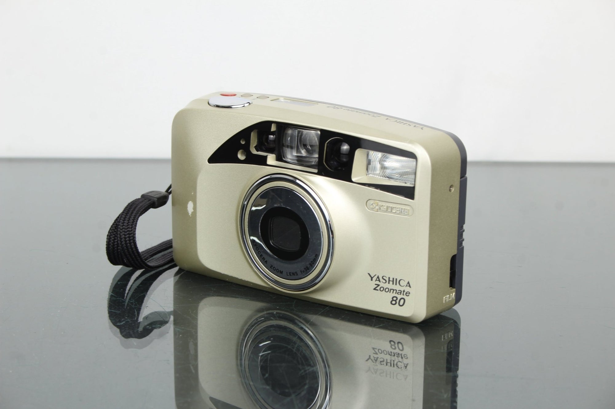 Yashica Zoomate 80 - Dutch|Thrift